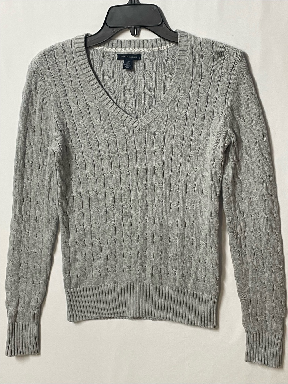 Tommy Hilfiger Women's Gray Cable V-Neck Sweater